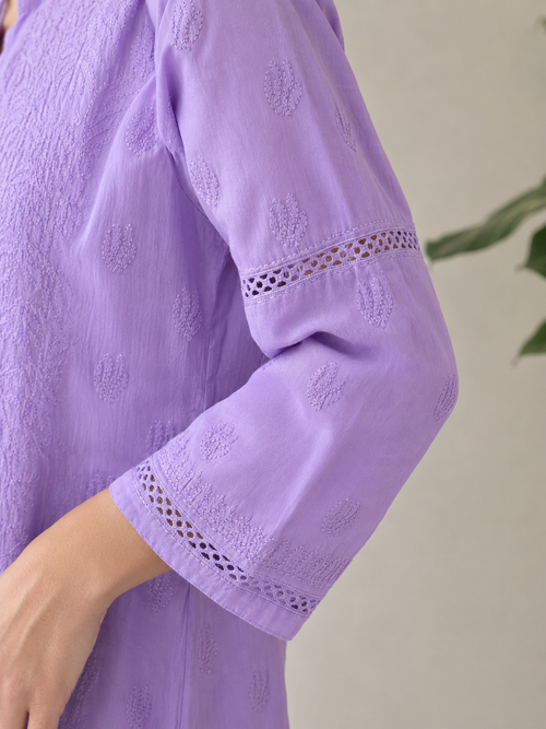 Saadgi | Hand-Embroidered Muslin Kurta