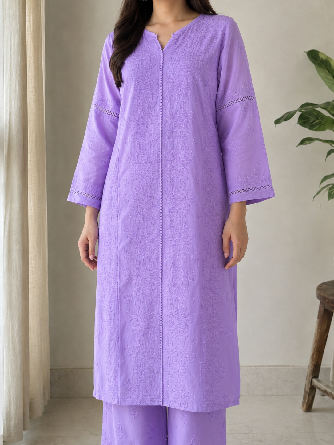 Saadgi | Hand-Embroidered Muslin Kurta